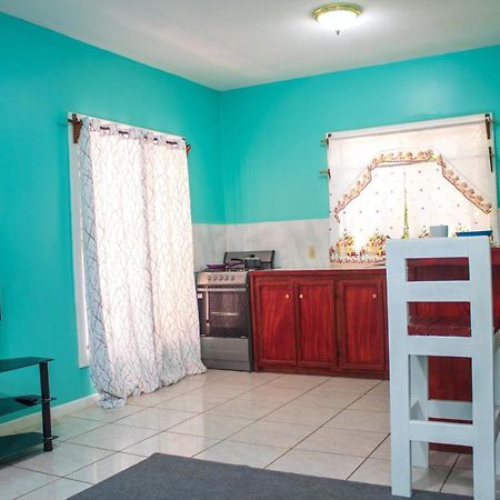Bliss On The Bay For A Family Apartment West End Bagian luar foto